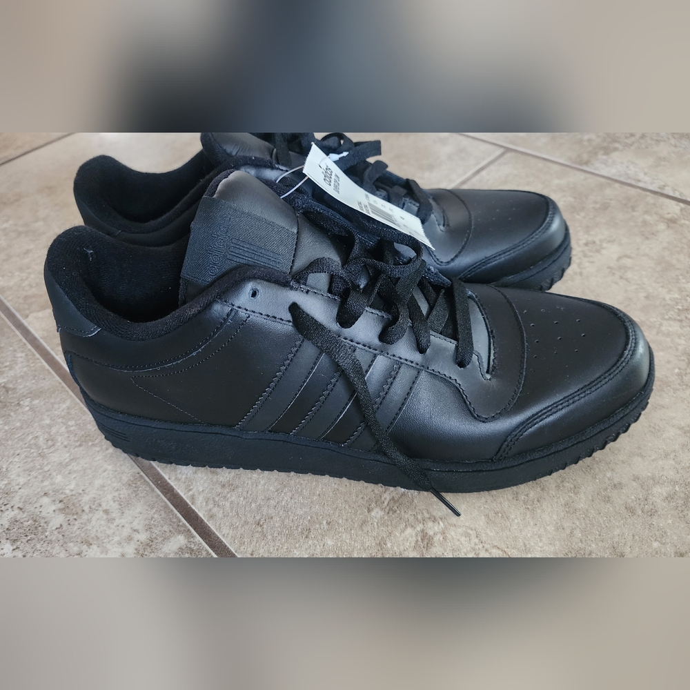 NEW Adidas Black Sneakers Versatile Low-Top Design